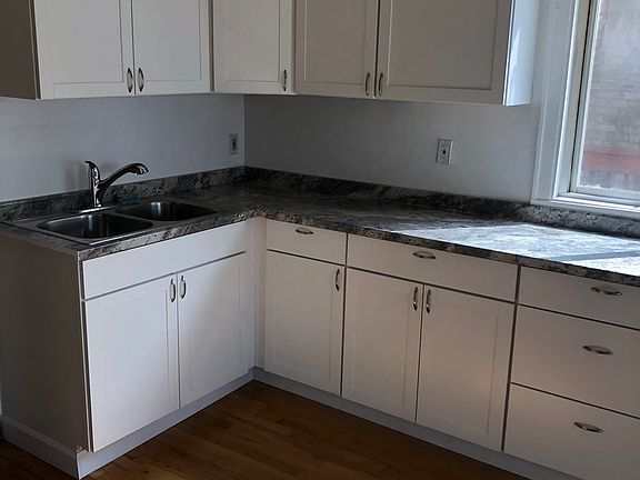 2nd image of 3804 N Albany Ave #2