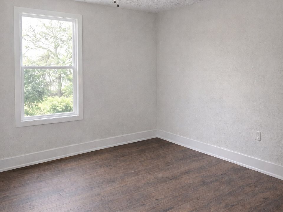 2nd image of 315 S High St #2