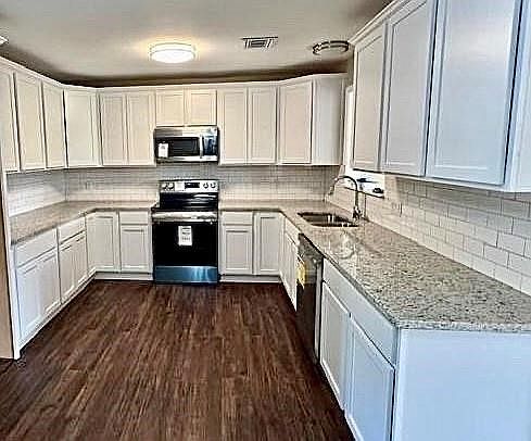 3rd image of 1809 Lake St