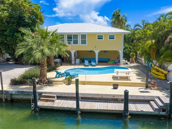 581 12th St, Key Colony Beach, FL 33051