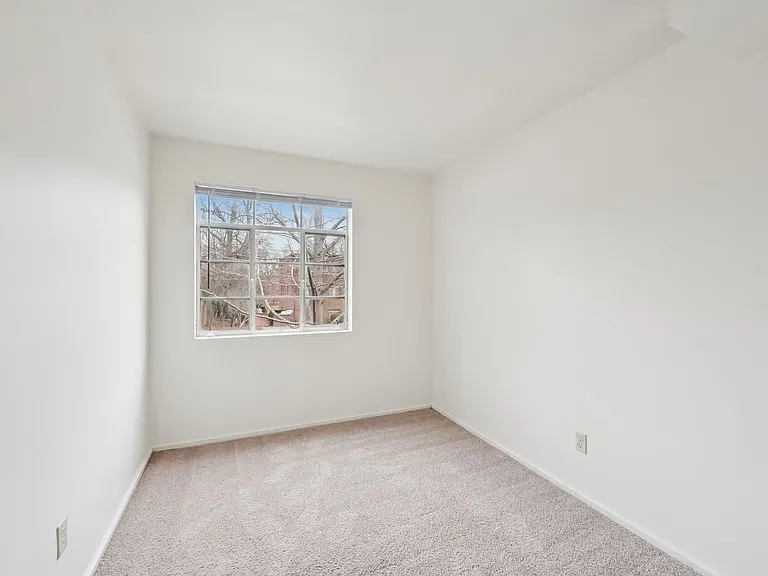 Clifton Woods Apartments — Photo 54