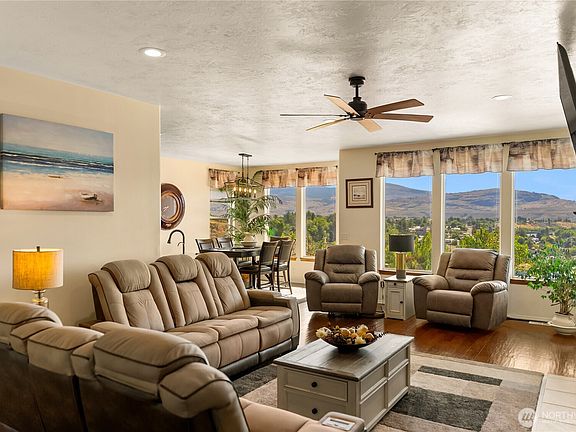 4th image of 536 Hillcrest Circle Drive