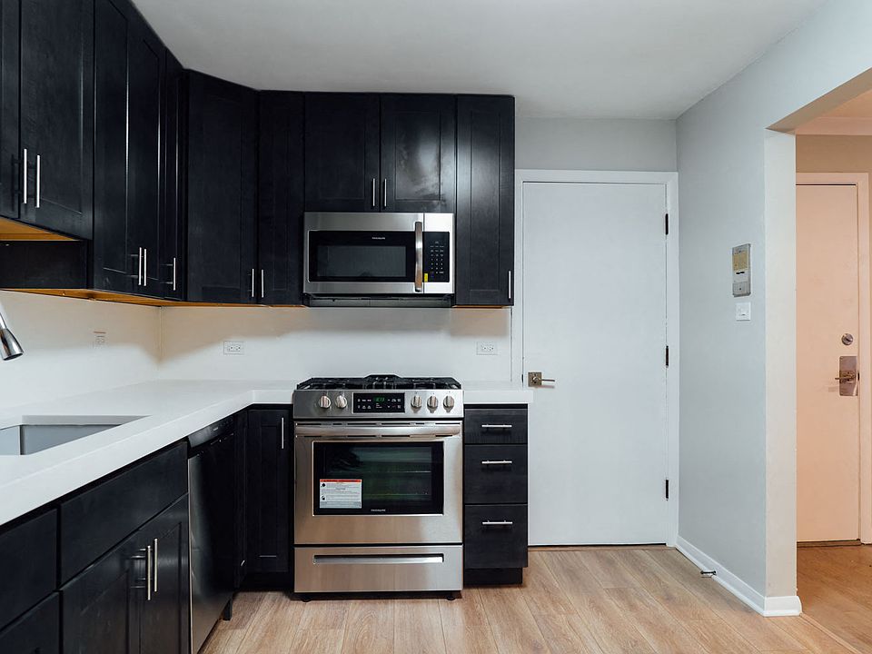 Remodeled Kitchen 1351-1N