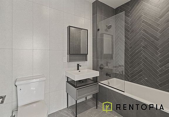 5th image of 426 Manhattan Ave #4M
