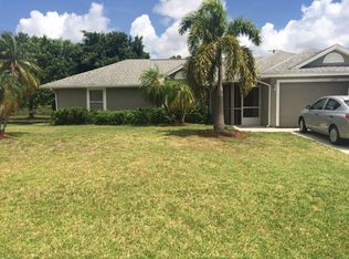 1433 SW Glastonberry Ave, Port Saint Lucie, FL 34953