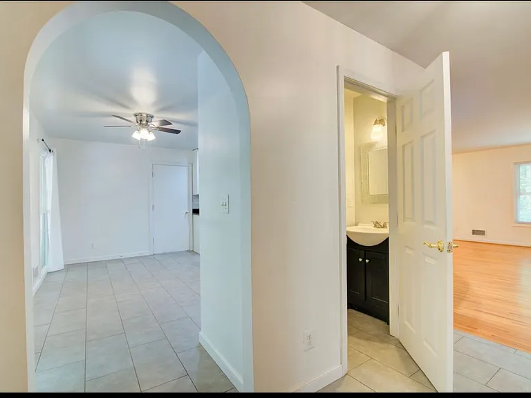 11621 Sourwood Ln — Photo 5