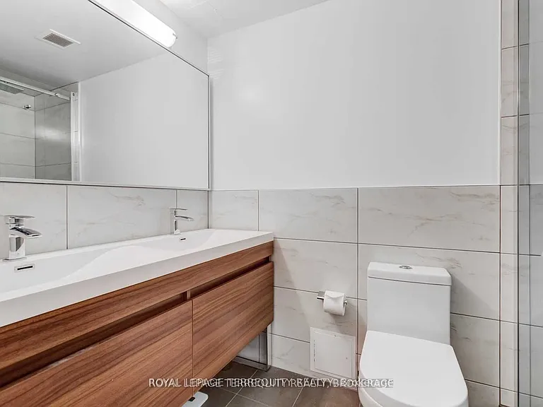 60 Southport St #214 — Photo 14