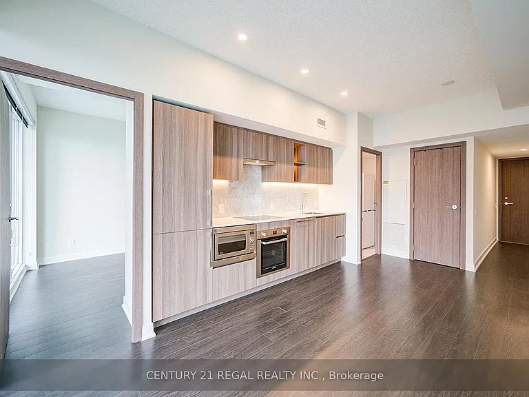 19 Bathurst St #2102 — Photo 4
