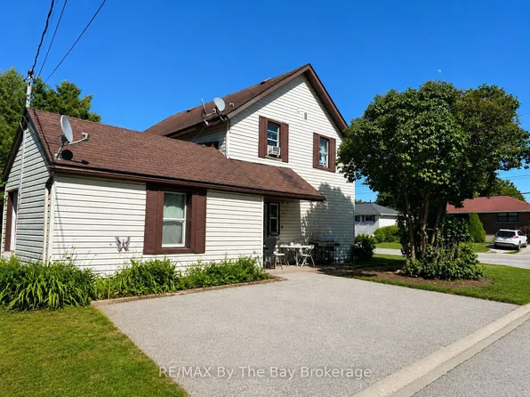 353 Ontario St, Collingwood, ON L9Y 1N5
