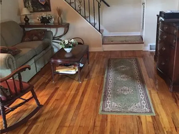 1413 White Oak Dr, Verona, PA 15147