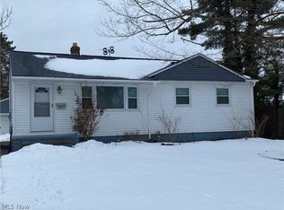 38425 Laura Dr, Eastlake, OH 44095