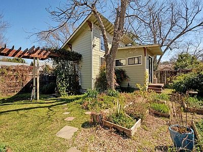 Mother-in-law (Back House)