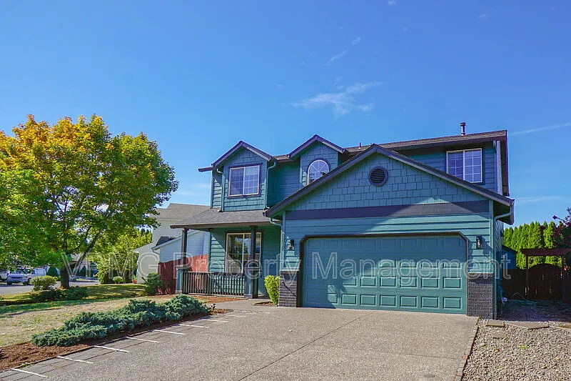 4 bed, 2.5 bath, 1881 sqft, $2,895 — Photo 2