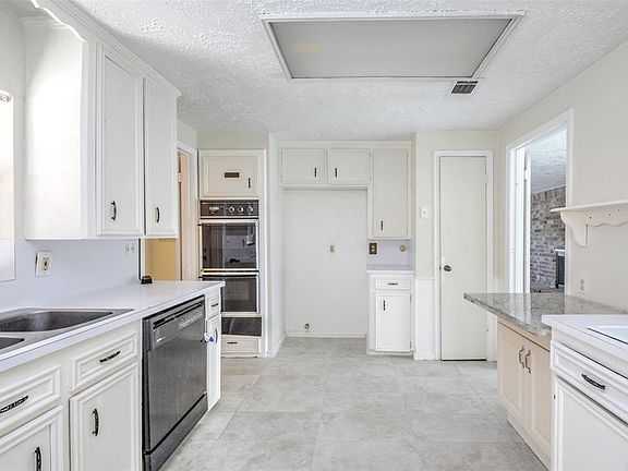 5th image of 8806 Heathton Dr