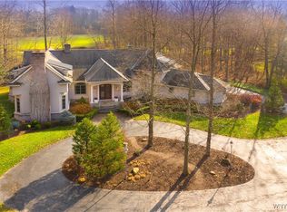 55 Troon Rd, East Aurora, NY 14052