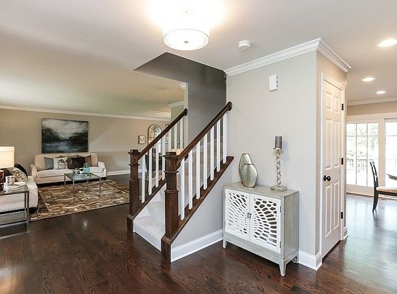 2nd image of 1300 Annie Ln