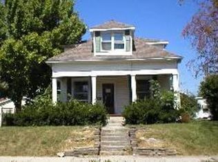 610 E Benton St, Wapakoneta, OH 45895
