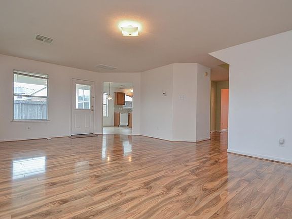 4th image of 19619 Tigris Springs Cir