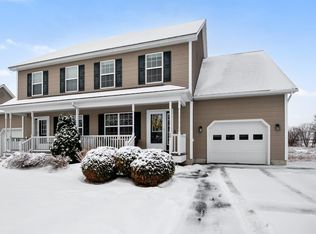 29 Ketcham Dr, Essex Junction, VT 05452