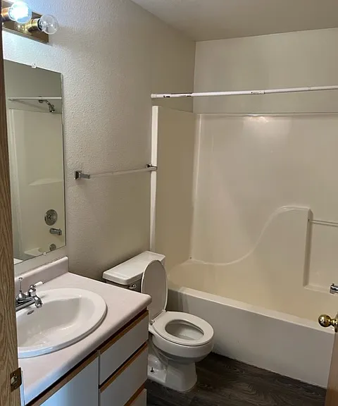 3200 N Lakegrove Ln #102 — Photo 9