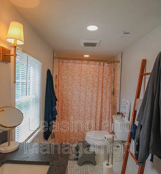 49 America St — Photo 24