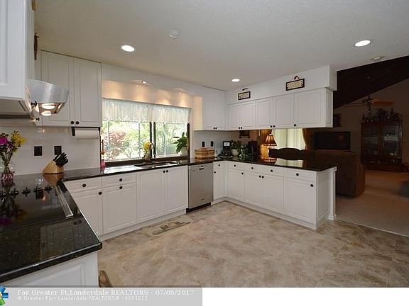 another view of specular wide open kitchen