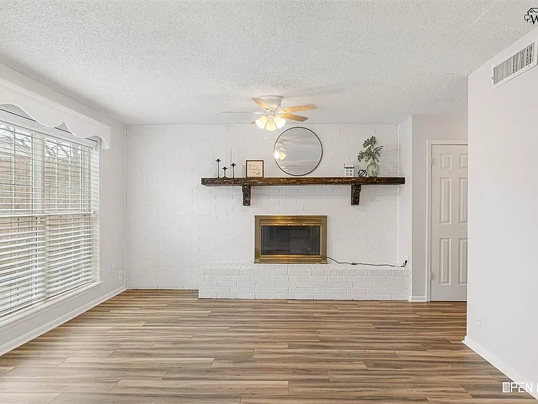 3006 Barrywood Dr — Photo 12