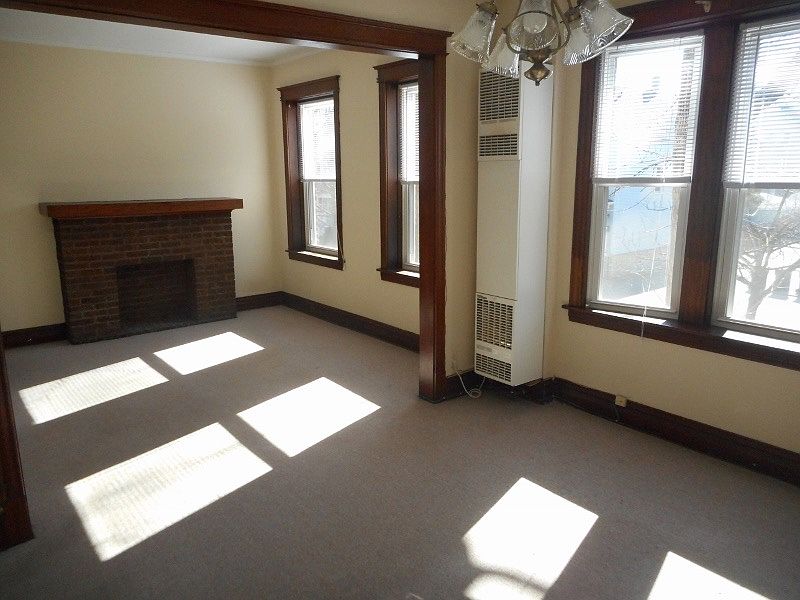 1st image of 1648 W Summerdale Ave #3W