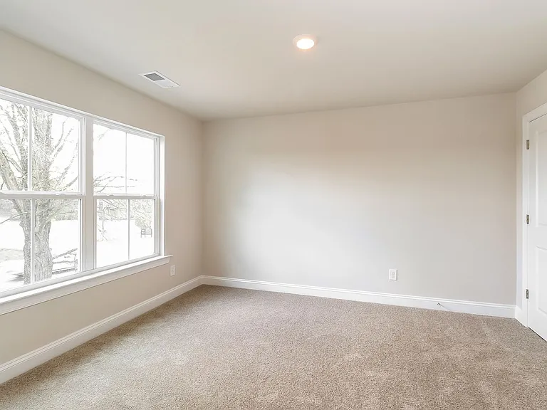 726 Lithia Inn Rd — Photo 42