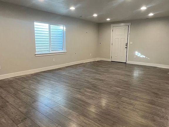4th image of 42 S Serrata Ln #2