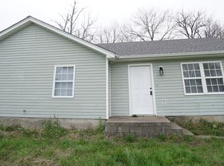 122 Oakdale St, Shelbyville, TN 37160