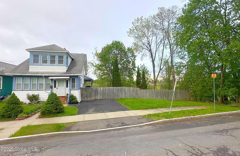 4th image of 19 Bohl Avenue