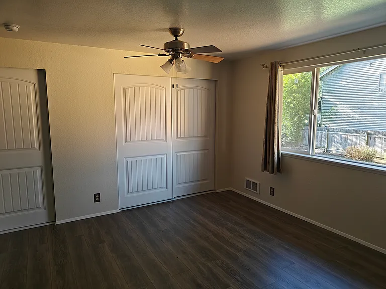 Master bedroom (empty)