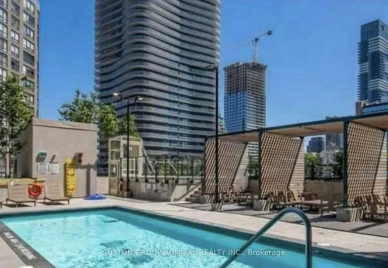 955 Bay St #307 — Photo 18