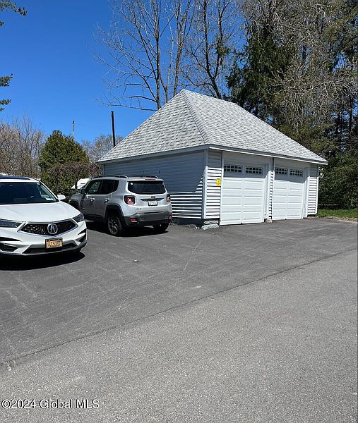 5th image of 50 Gorski Street
