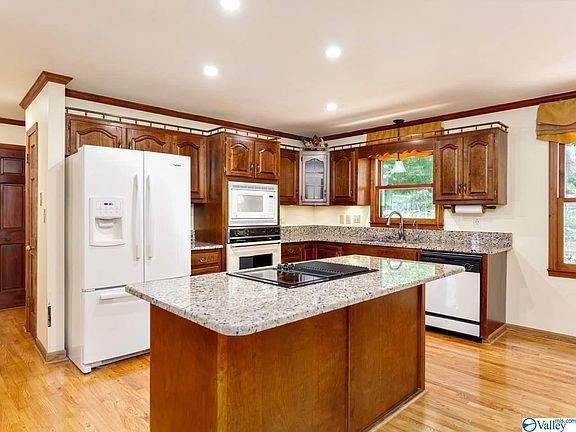 4th image of 10100 Brandywine Dr SE