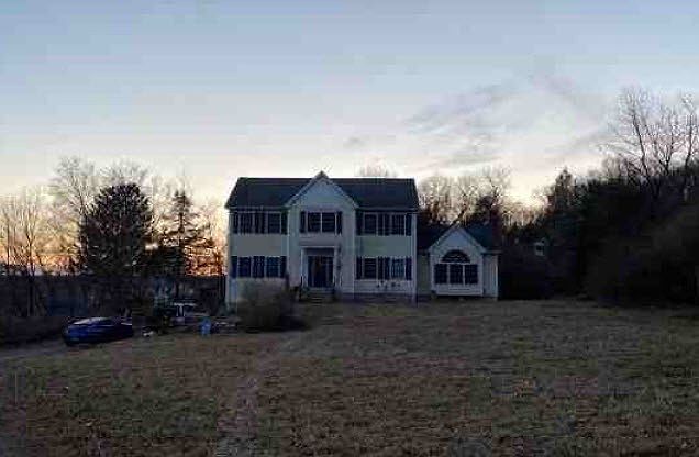 2nd image of 1 Great Hill Rd