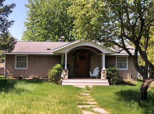 3801 Greenmans Point Rd, Cheboygan, MI 49721