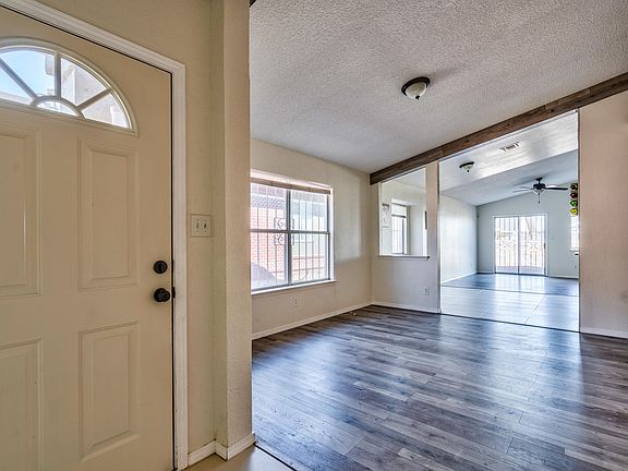 4th image of 12575 Flora Alba Dr
