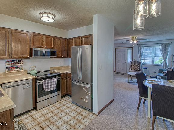 4th image of 6 Eleven Estates Dr