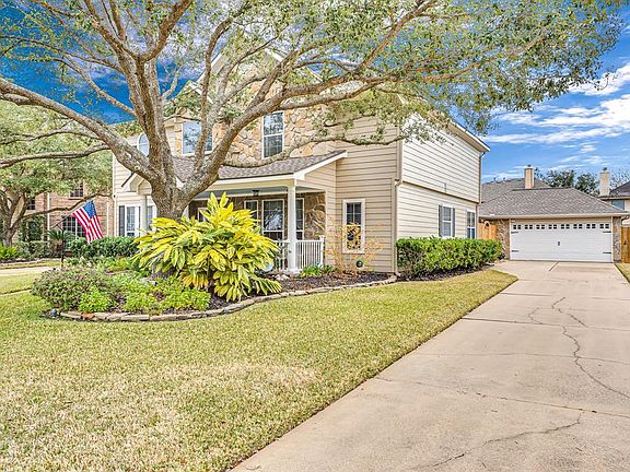 3rd image of 4022 N Barnett Way
