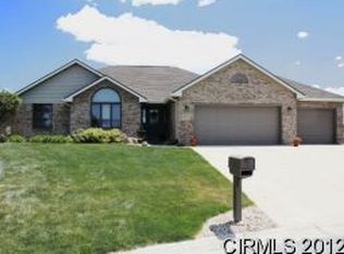 210 Lakeside Ct, Kokomo, IN 46901
