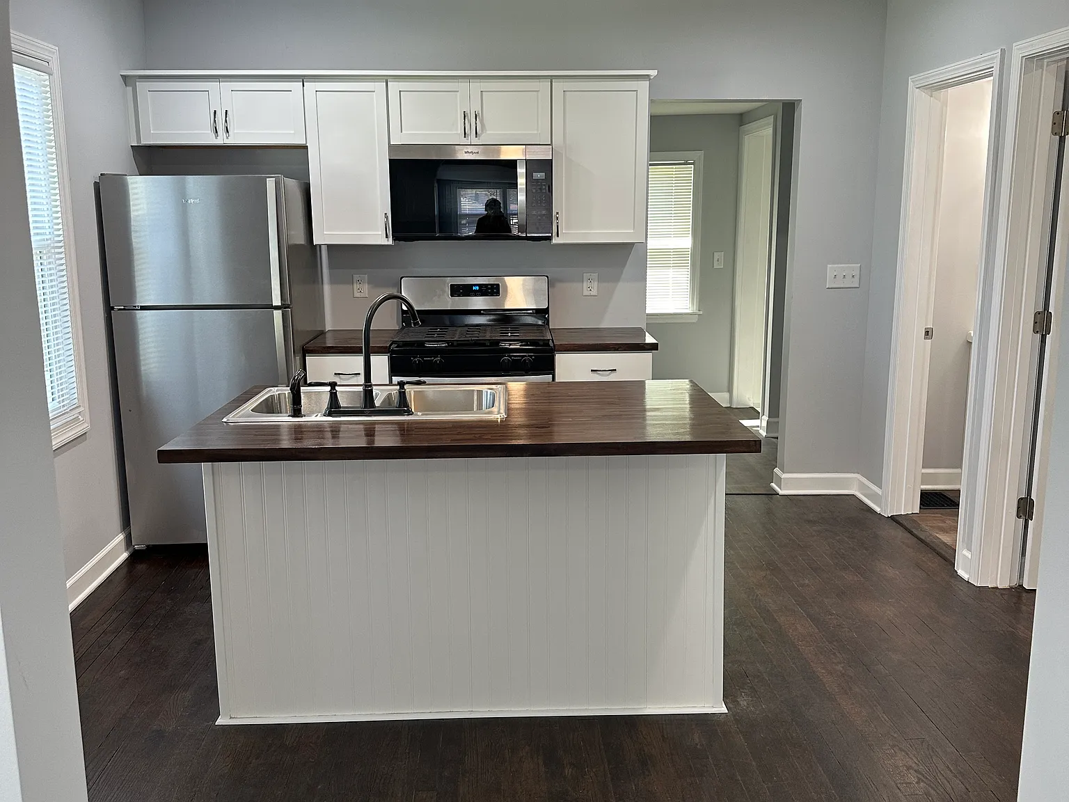 2 bed, 874 sqft, $1,800 — Photo 3