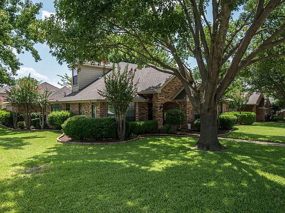 4th image of 810 Mesquite Ln