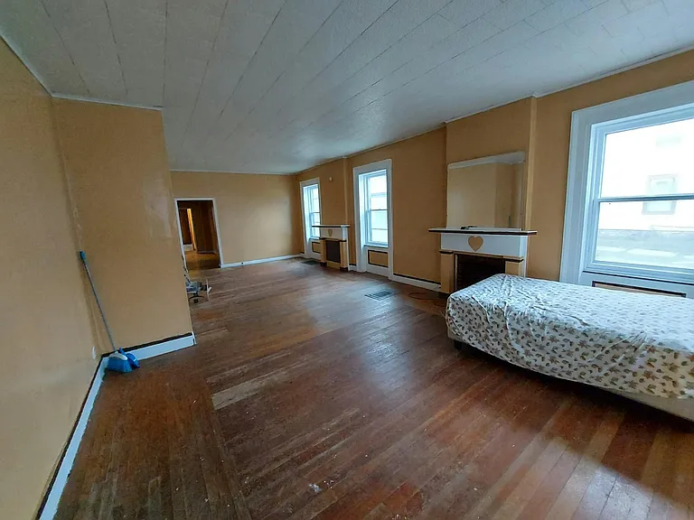 181 Canal St #1 — Photo 4