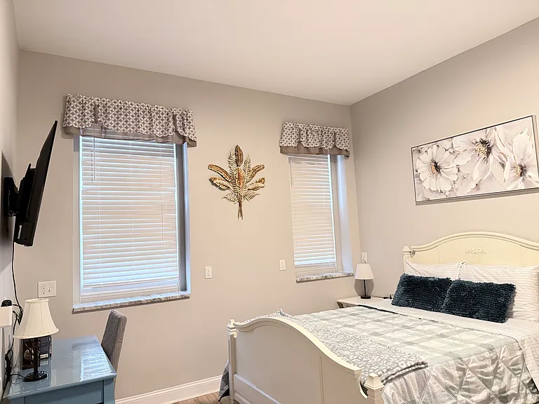 3313 Ellwood Ave #1 — Photo 17