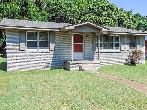 2nd image of 807 Sweetwater Ave