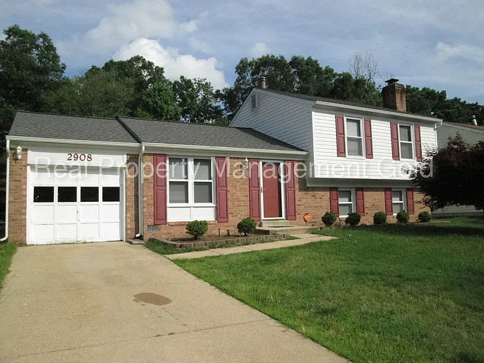 2908 Jackson Ct photo 1