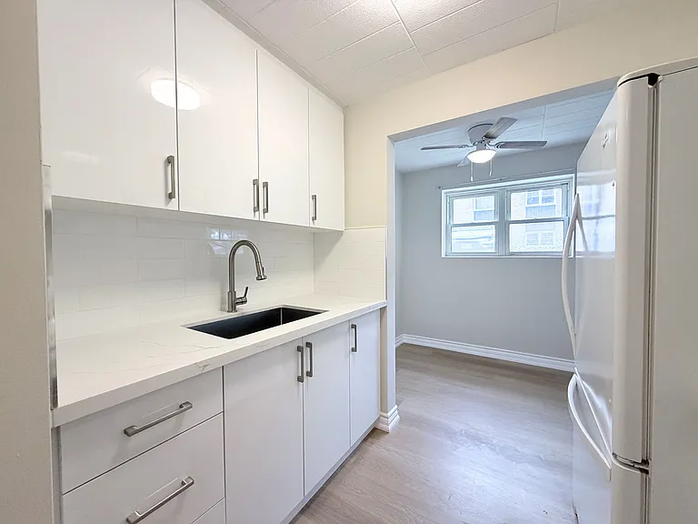 19 Empire St #5 — Photo 9