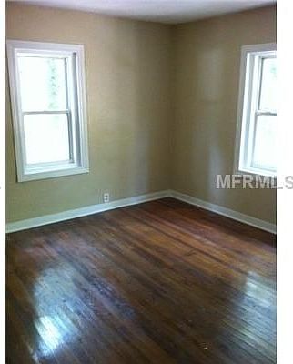 4th image of 7800 Rose Ave